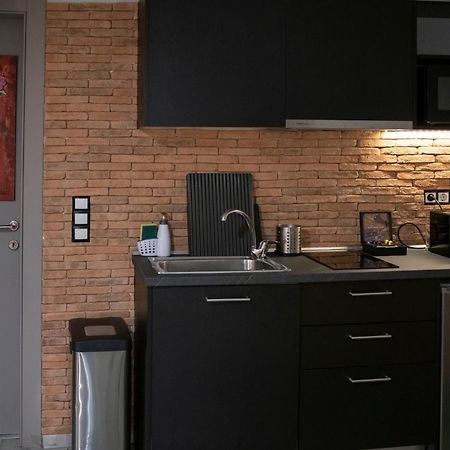 Rooster Suites Афины Экстерьер фото