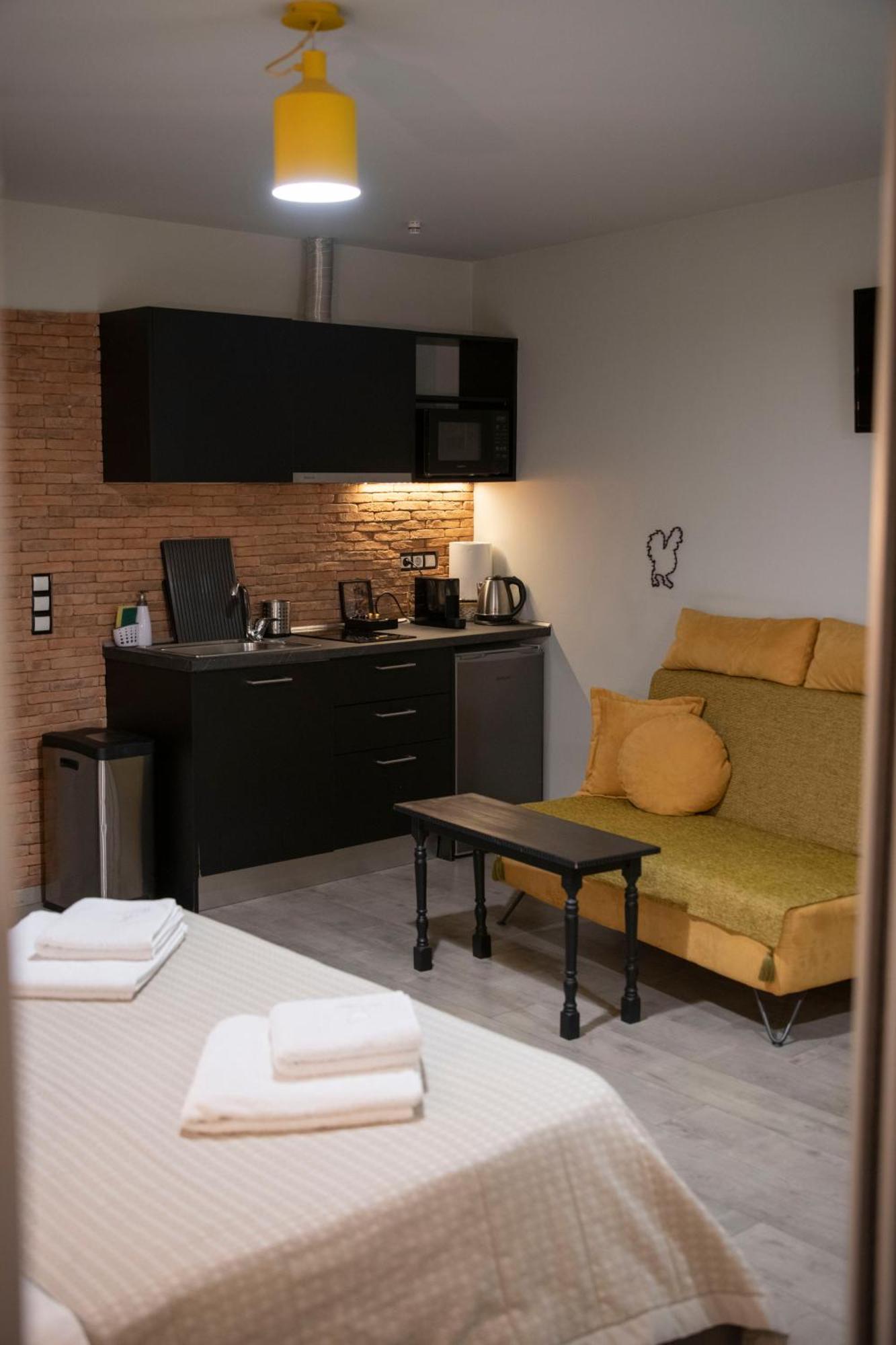 Rooster Suites Афины Экстерьер фото