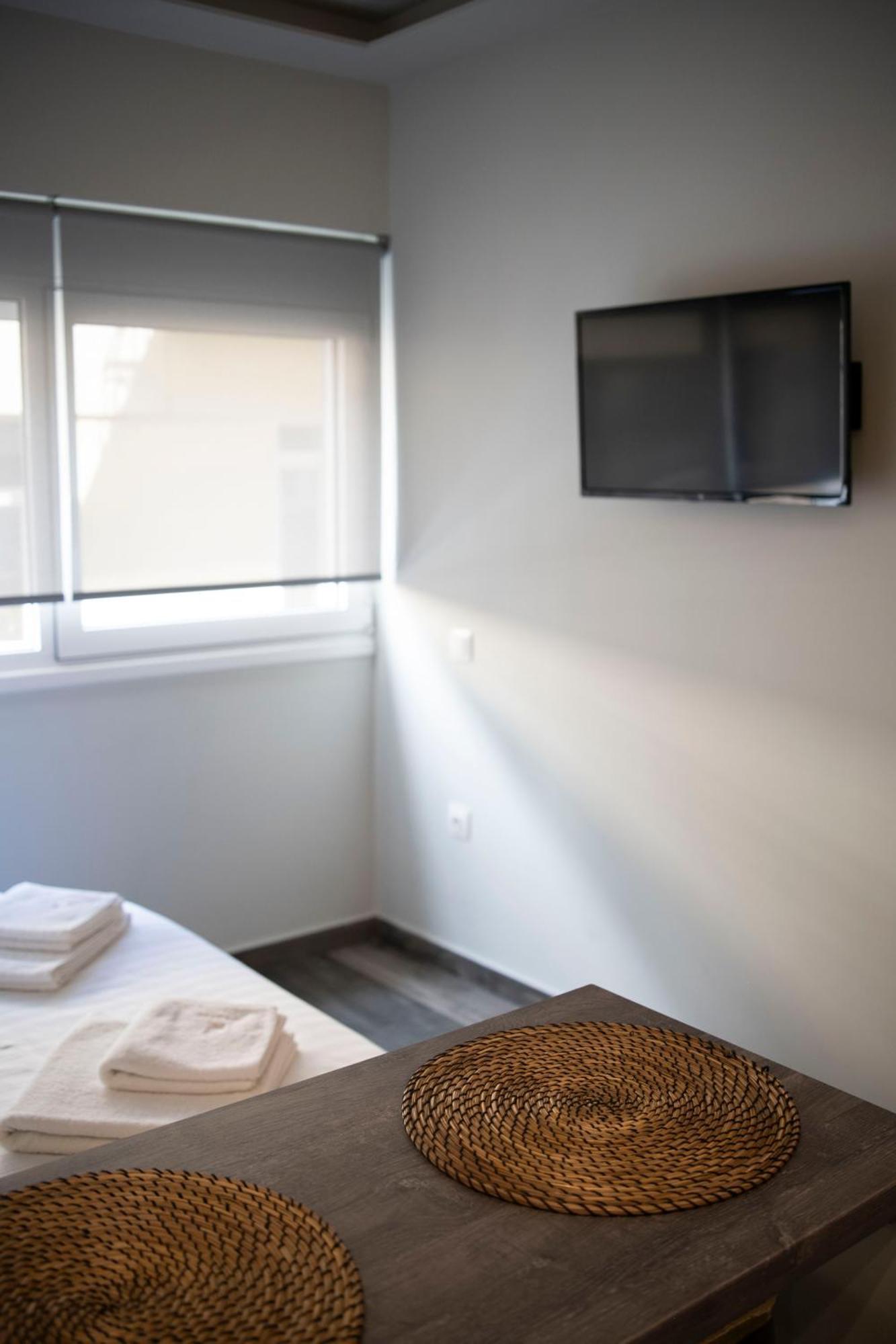 Rooster Suites Афины Экстерьер фото