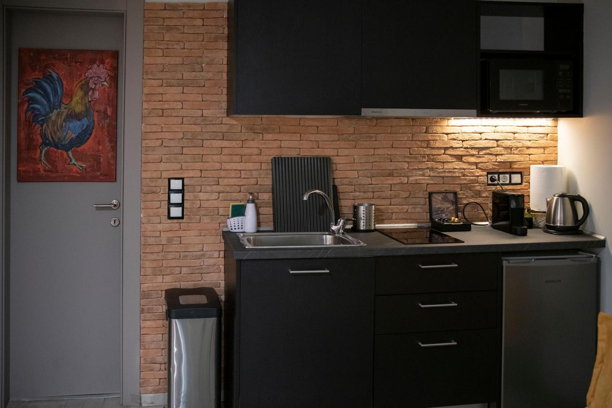 Rooster Suites Афины Экстерьер фото