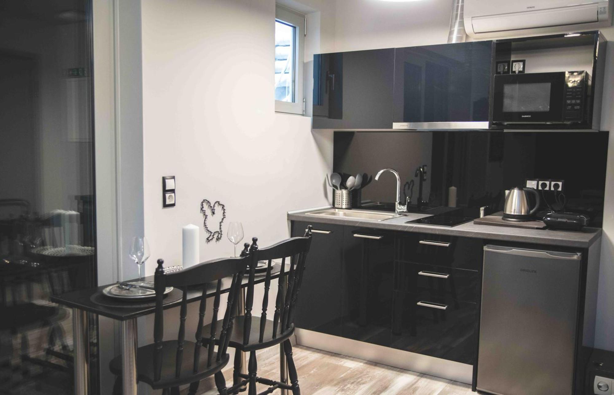 Rooster Suites Афины Экстерьер фото